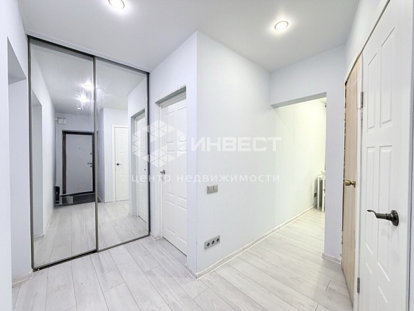 2-к квартира, 48 кв.м., Россия,  Мурманская область,  Мурманск г.,  Гвардейская ул., 13